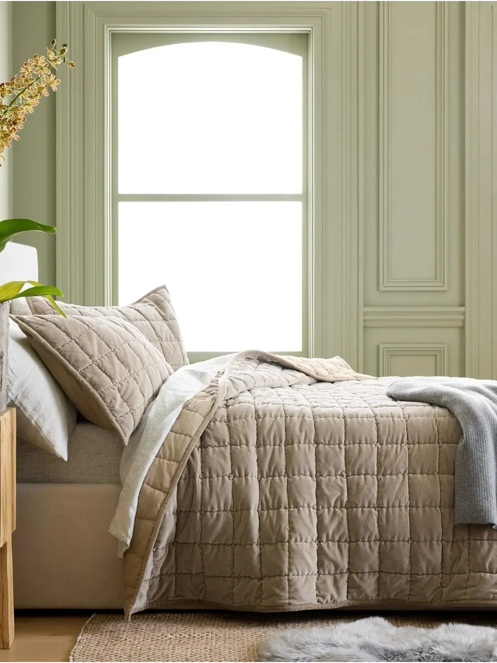 Quince Cotton Taupe Velvet Box Quilt Set - Retail $284